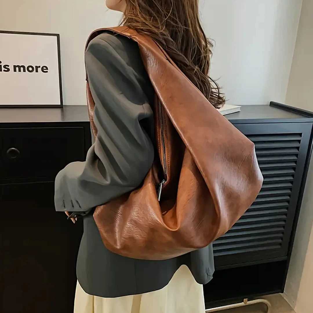 Large capacity underarm shoulder bag for womens new casual and minimalist dumpling bag fashionable and versatile commuting bag Y250319