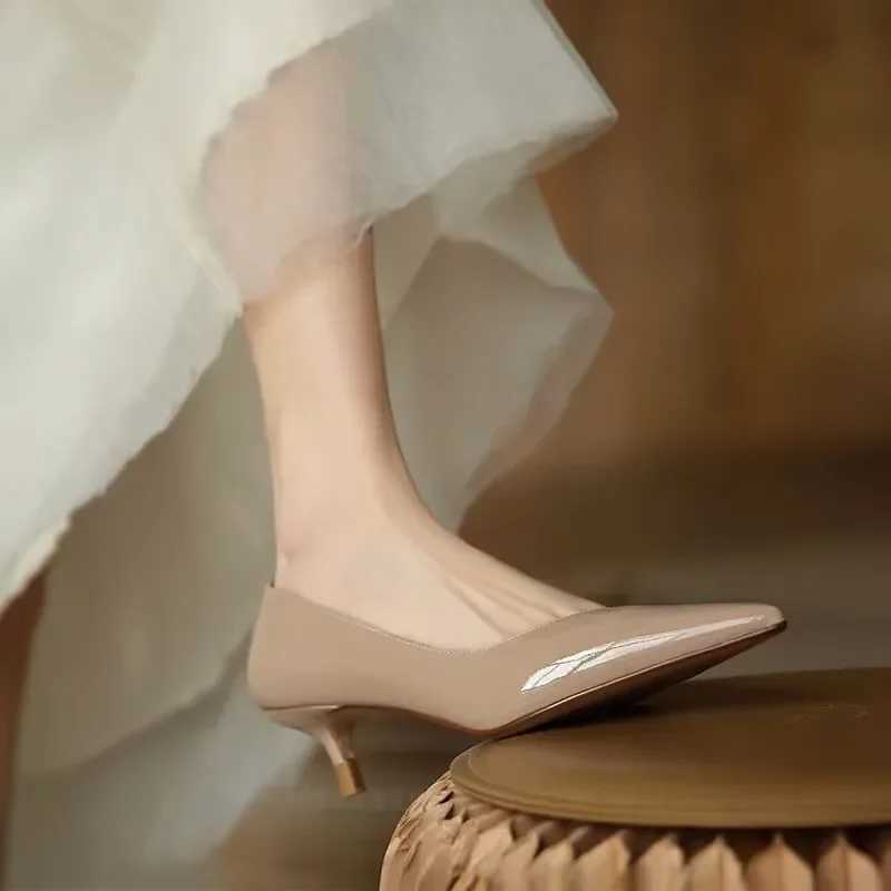 Womens dress shoes kitten H spring elegant dot toe warm pump cow patent leather warm shoes heel Tals Hauts Y250319