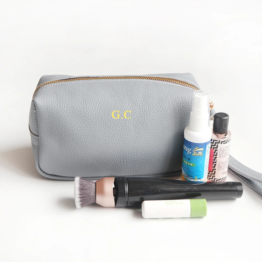 Genuine Leather Women Makeup Clutch Basg Personalize Letters Large Capacity Female Daily Pouch Bag Portable Zip Wash Bag 250314
