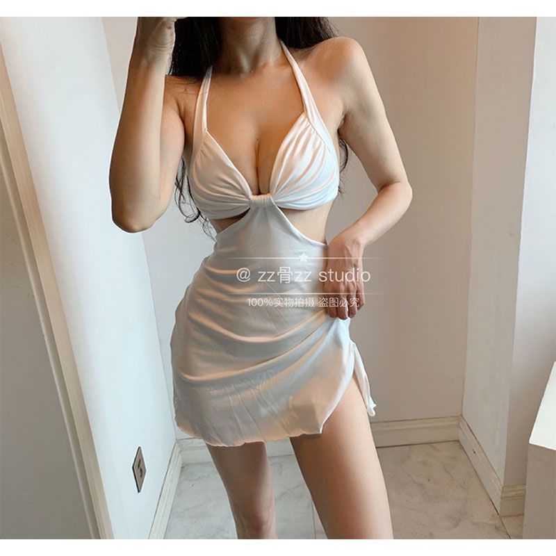 Summer new niche hanging neck lace up deep V slit cross hollow pleated waist revealing dress 250315