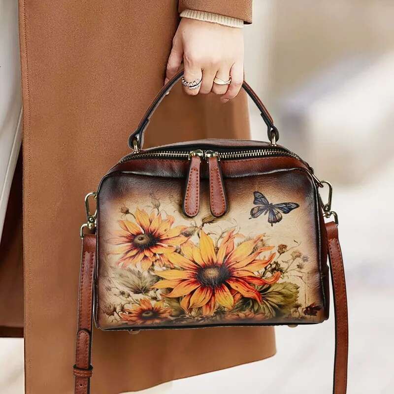 MOTAORA New 2025 Women's Shoulder Bag Small Crossbody Square Bags Colored Female Leather Handbag Vintage Ladies Handbags