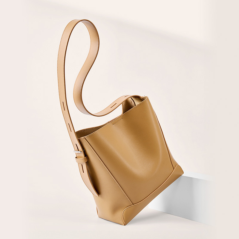 Strict Selection Of Niche High-End Leather Women's Bags, 2024 New Cowhide Bucket Bag, Large Capacity Single Shoulder Crossbody Bag