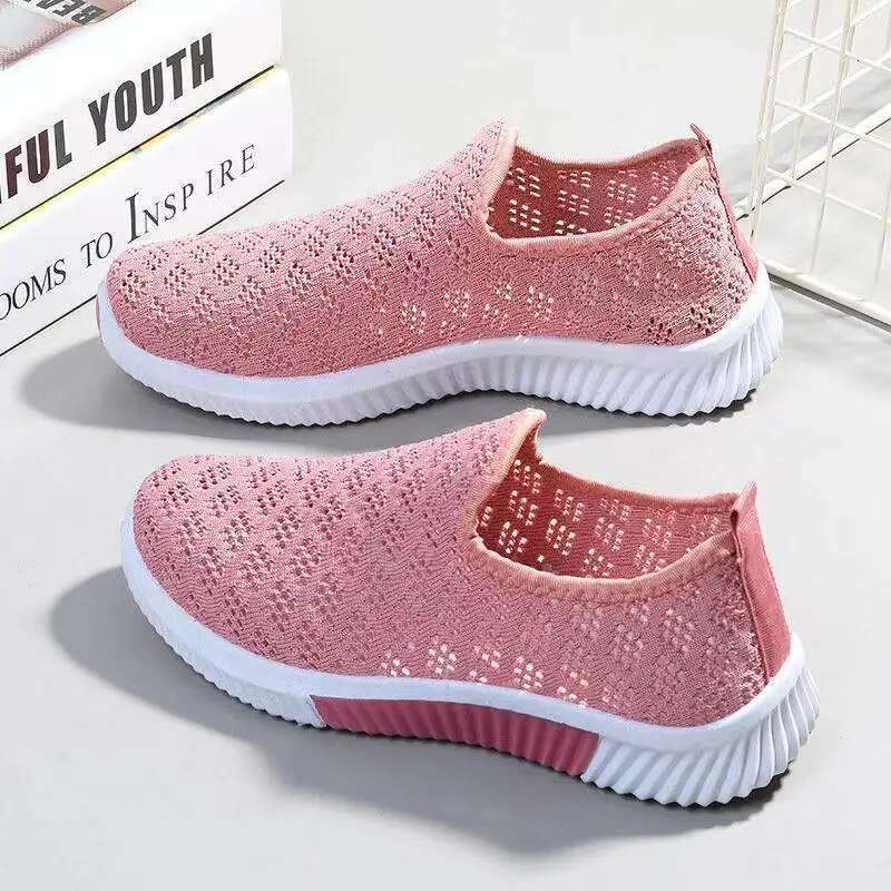 2025 New Women's Fashion Casual Breathable Outdoor Mes h Sneakers Slip On Walking Shoes Wo men