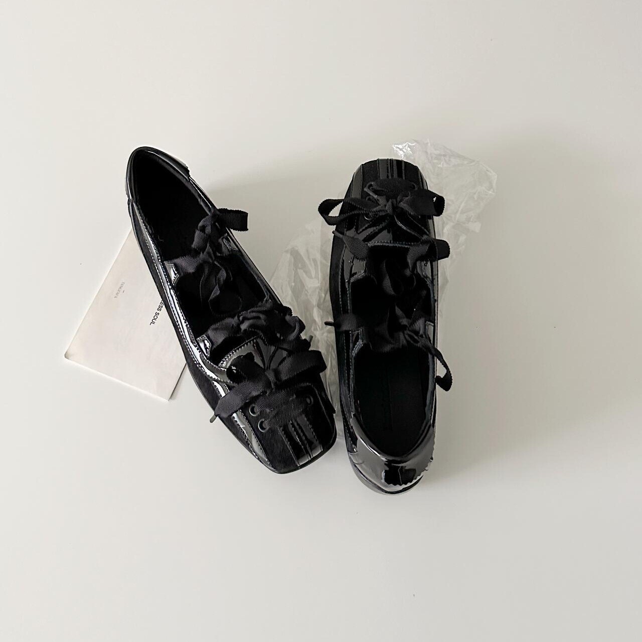 2025 new French niche ballet style bowling tie tied flat shoes designer fashion sports single shoes