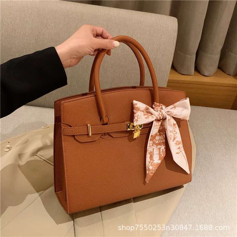 Multi Functional Style Horseback Underarm Diagonal 2025 New Hot Selg Fashion Women's Silk Scarf Hand Bag