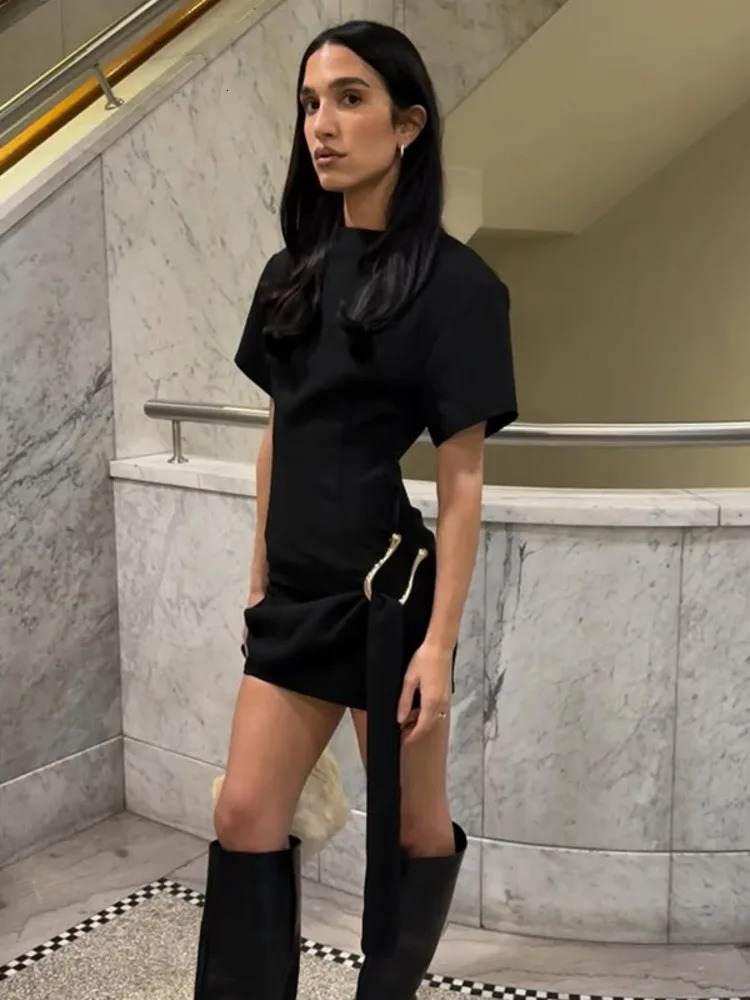 Mozision Short Sleeve Draped Sexy Mini Dress For Women Black Metal Buckle O Neck High Waist Bodycon Club Dress Vestido Clothes 250320