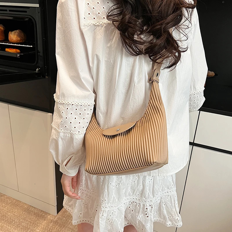 LEFTSIDE Fold Small Pu Leather Crossbody Bag for Women Korean Fashion Travel Tote Bag Females Handbags and Purses 250318
