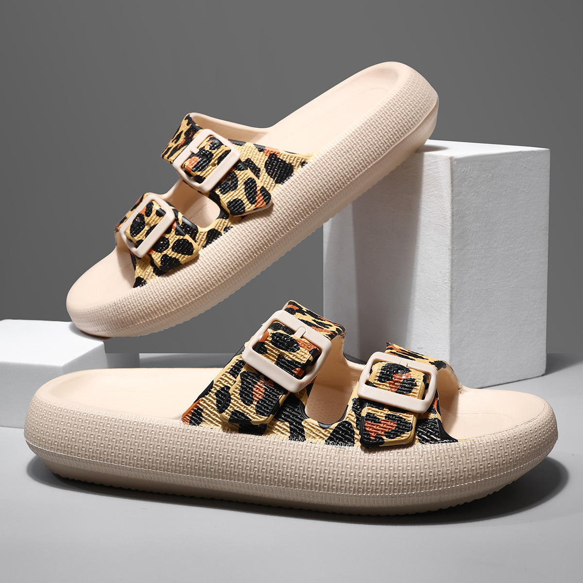 2025 New Summer Leopard Print Women's Slippers For Outdoor Leisure Single Line Drag Anti Lip Thick Sandals, Designer Foot Poop Feeling Cool Slipp