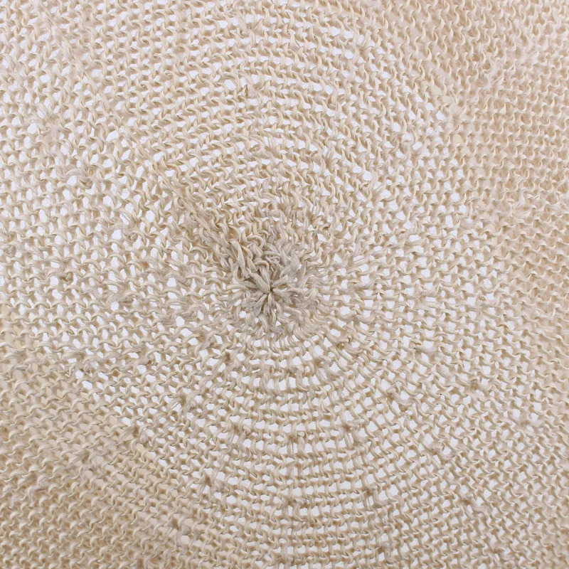 Summer Grass Weaving Breathable Mesh Hollow Berets Hat Men Women Casual sboy Caps Solid Unisex Retro Breather Painter Cap 250320