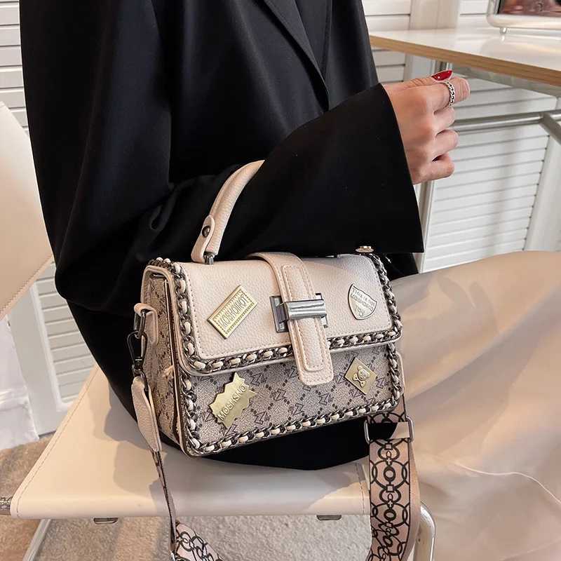 Simple student commuting handbag small square bag retro color collision girl shoulder bag fashionable splicing girl cross bag car street Y250319