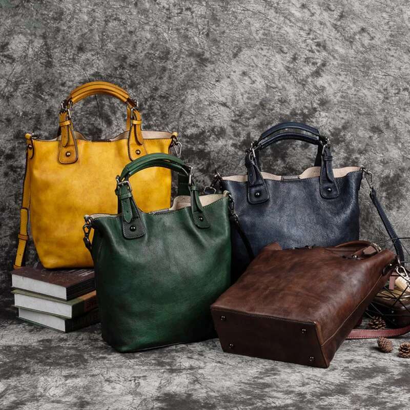 MOTAORA Cowhide Women's Retro Style Leather Shoulder Bag 4 Color Vintage Female Messenger Bags For Phone Cosmetics Umbrella
