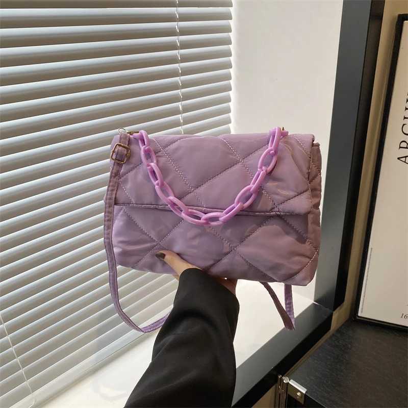 Acrylic chain cross shaped square bag casual flip cover womens commuting bag bedding fully matched winter large capacity womens shopping bag Y250319