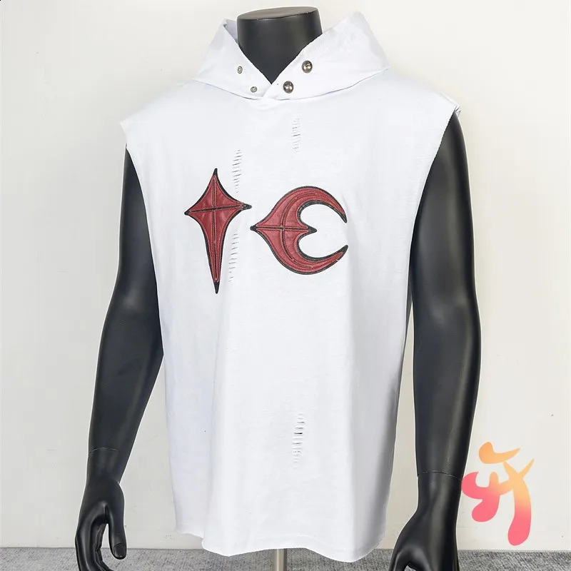 24ss Thug Club Vest Vintage Washed Cut Hole Embroidered Leather Star Moon Button Up Hood Sleeveless Camisole Men Women 250318