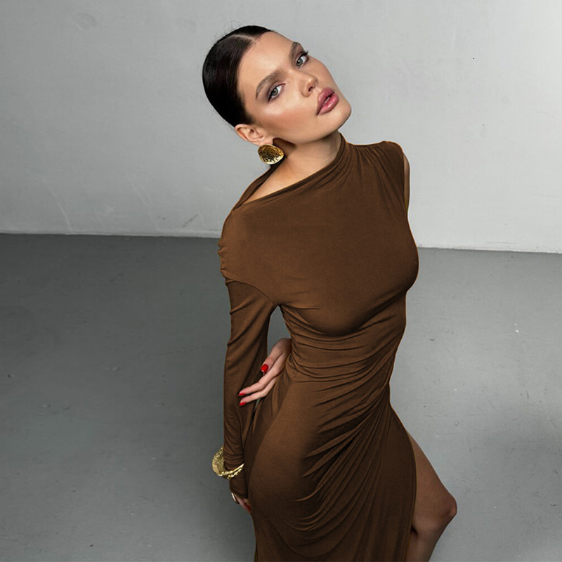Spring 2025 women's long sleeved solid color pleated slit sexy temperament fashionable dress
