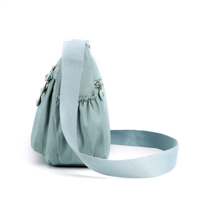 High capacity shoulder cross bag suitable for womens wallets waterproof nylon handbag mothers shopping and vacations 250317
