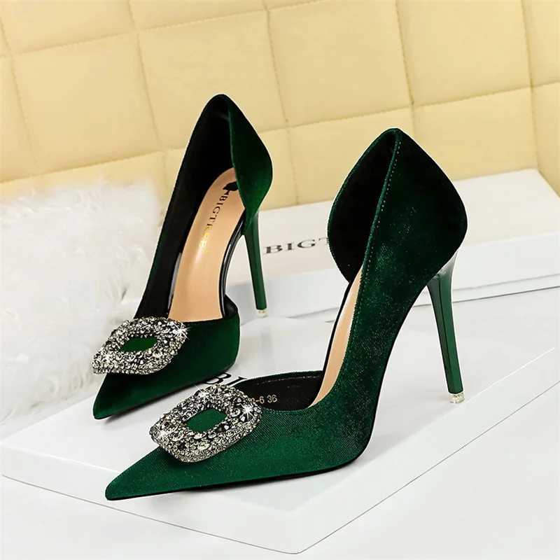 Wen Super High Veet Pump Shallow Mouth Upper Hollow Heart Rhine Crystal Buckle Purple Shoes Y250319