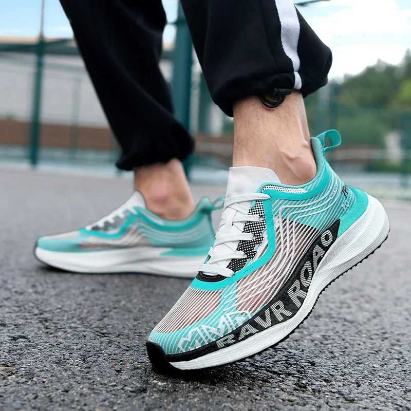 2024 new mens sports shoes mesh breathable professional carbon board sports running shoes anti slip and shock-absorbing training shoes Y250320