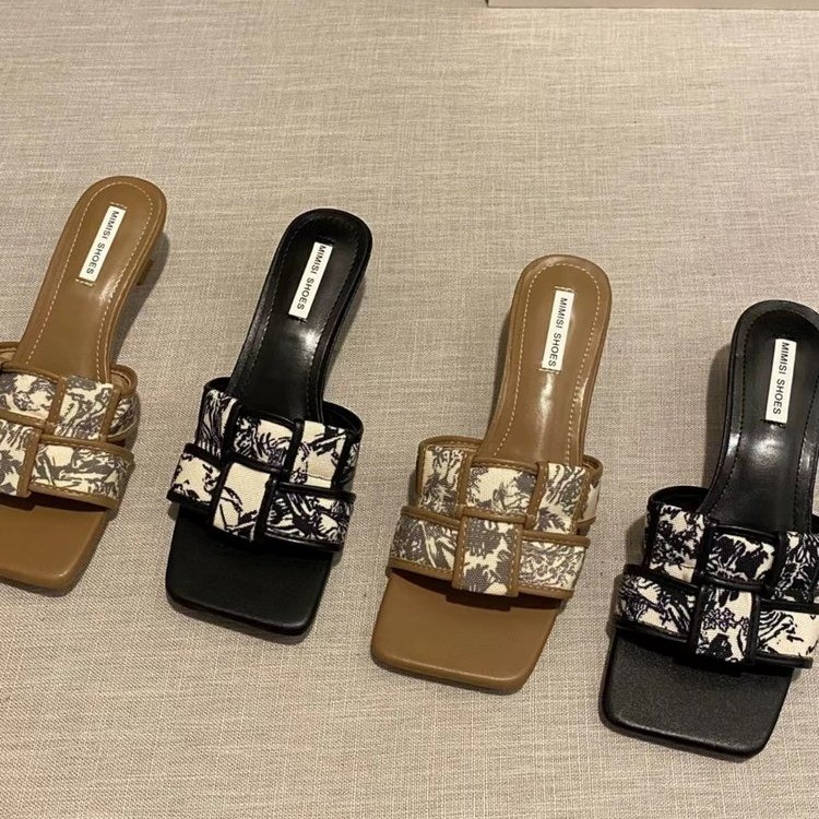 Free shipping 2025 new designer slippers flat slides for womens sandals girl comfortable fashion Open toed slipper outdoor summer shoes