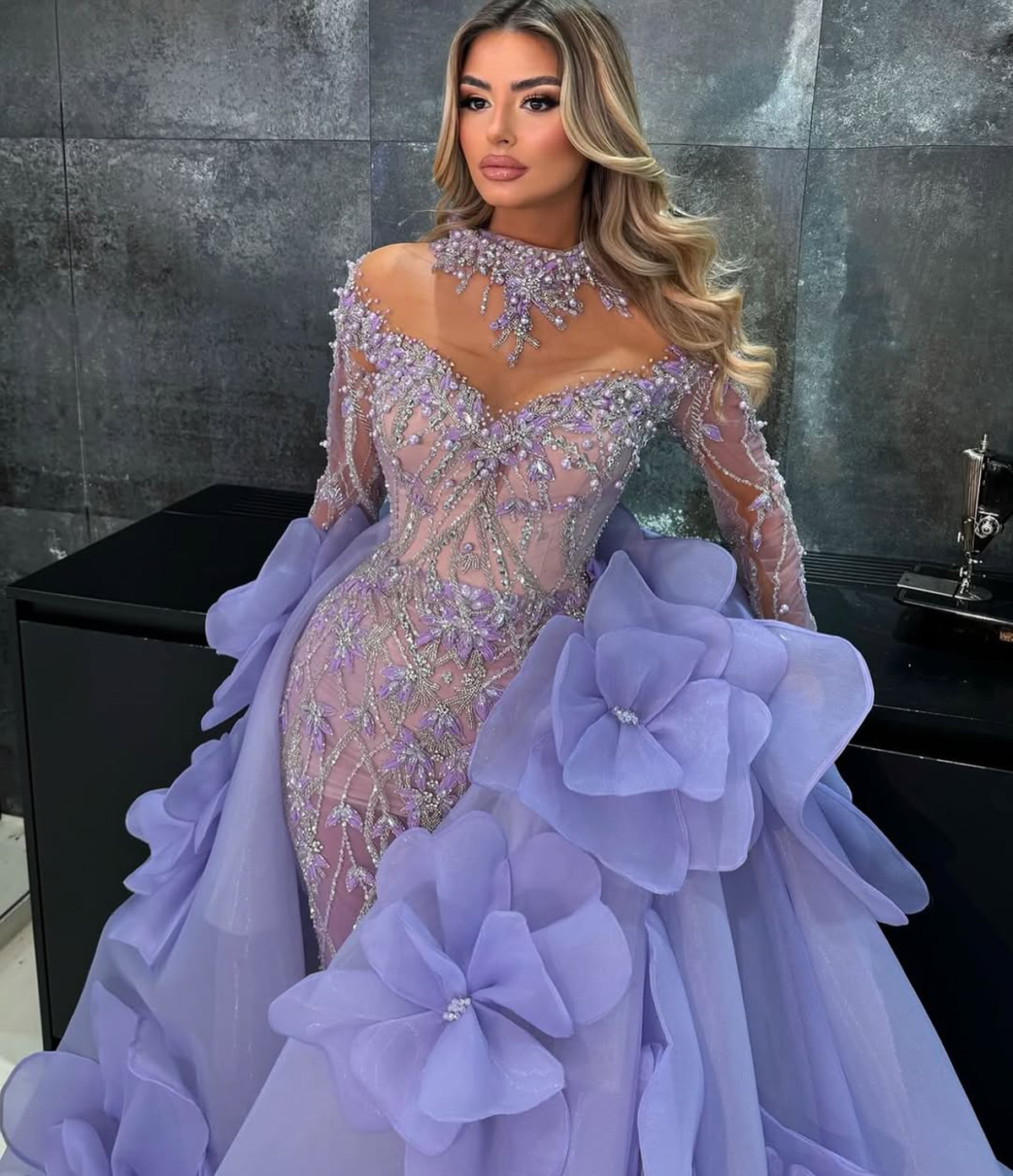 Exquisite Evening Dresses Pearls Beading Prom Gowns with Detachable Train Sequins Long Sleeves Customized Princess Sweep Train Party Dress Vestidos De