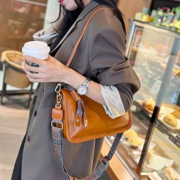 Women's Cowhide Genuine Leather Shoulder Bag Casual Designer Handbags Ladies Fashion Versatile Crossbody Bags For Female