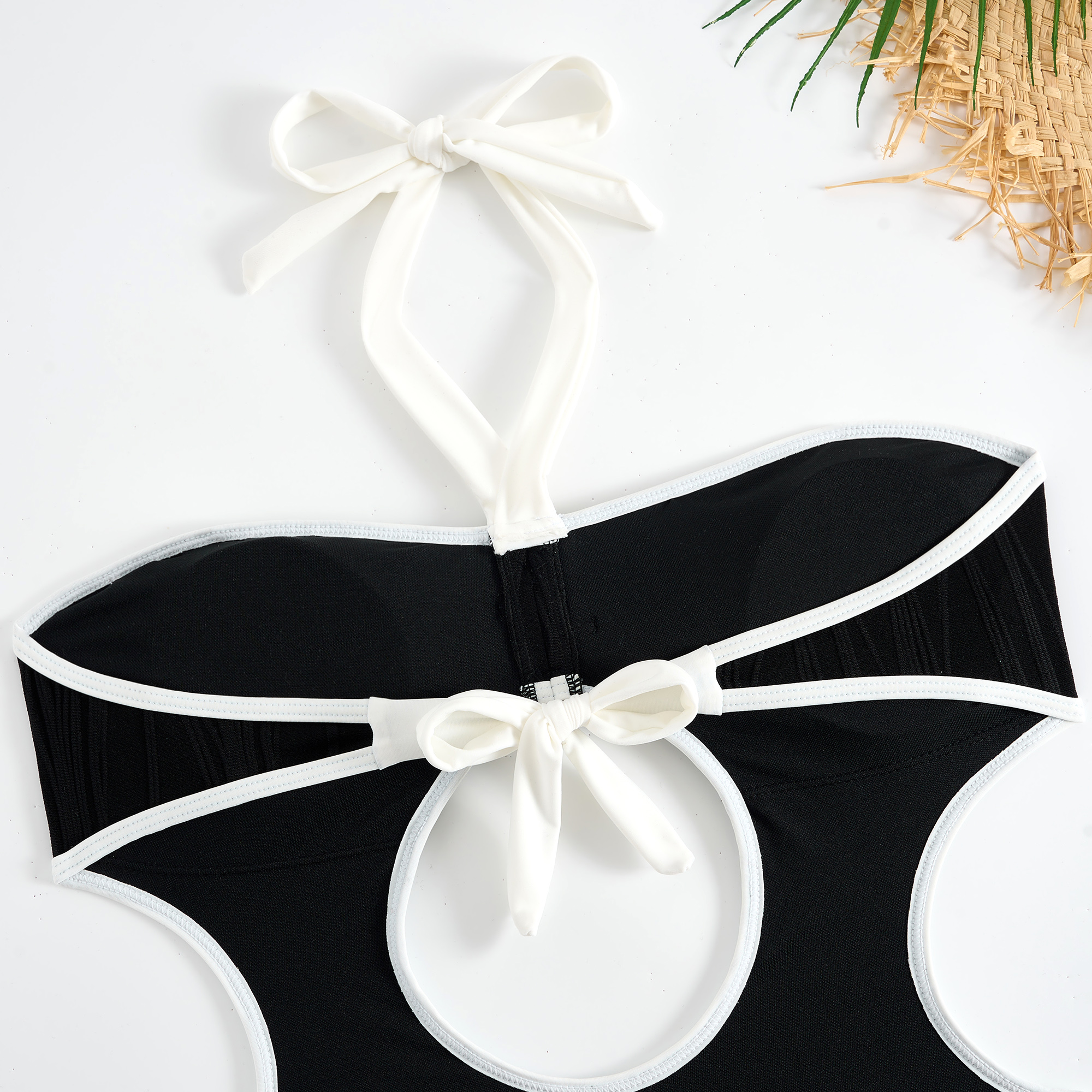 Stylish Women 3D Flower Decor One Piece Swimsuit Textured Hollow out Backless Swimwear Sexy Monokini Ladies Halter Neck Bathing Suits High Cut Beachwe