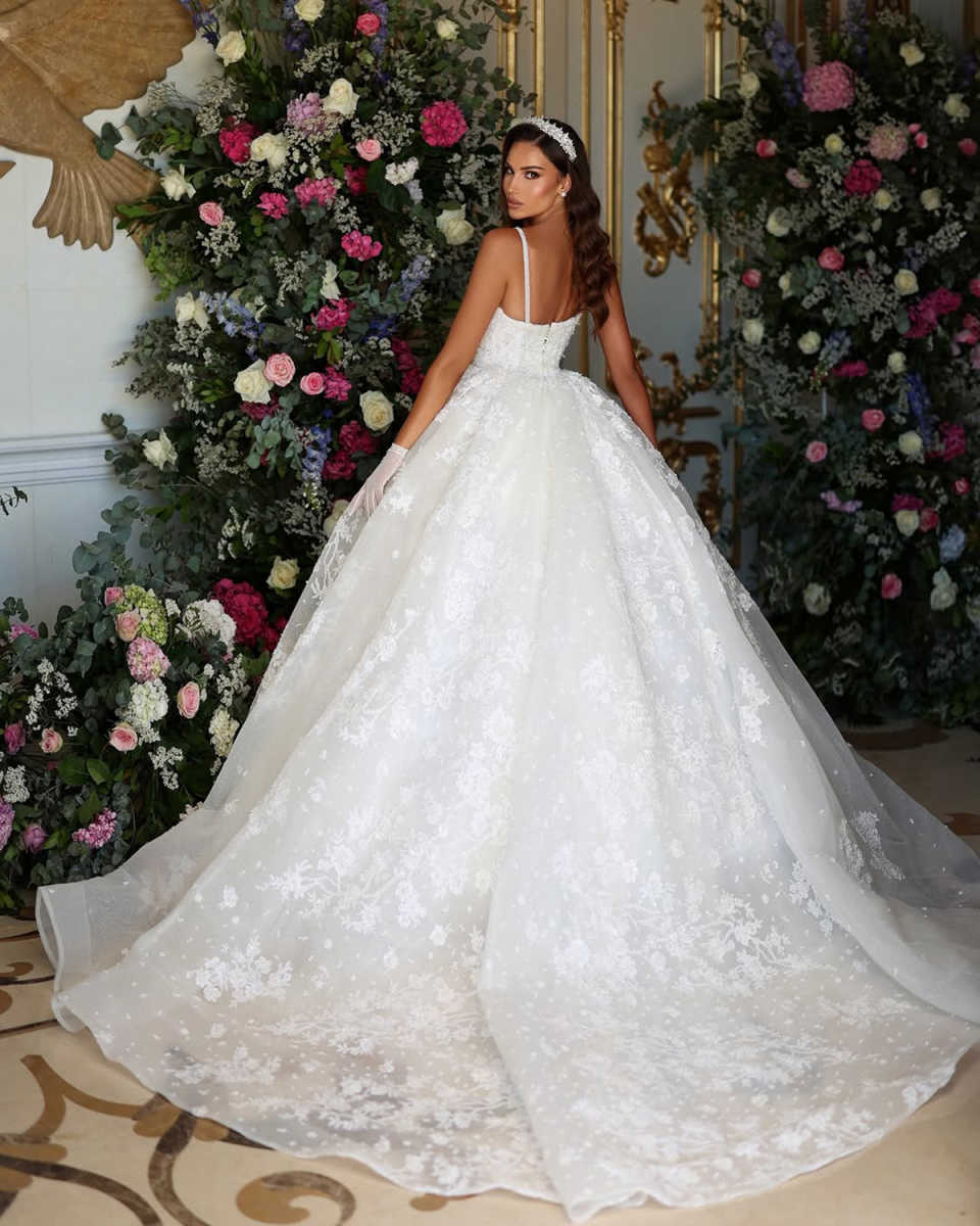 Flowers Appliques Wedding Dresses Sexy A Line Spaghetti Straps Bridal Gowns Bkacless Bride Dress Customized