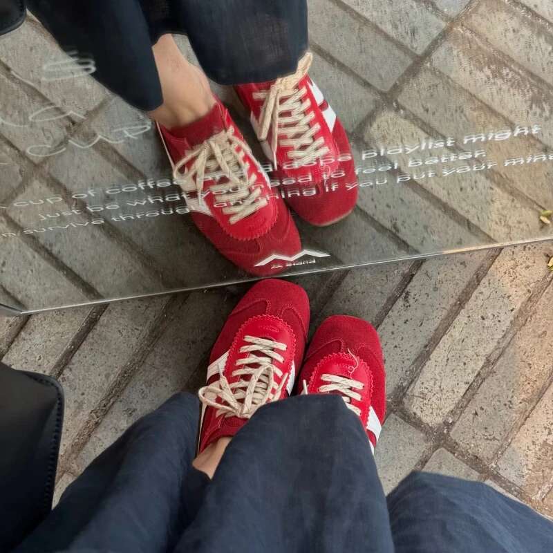 2025 With Box Designer shoes sneakers Femmes Cuir sneakers, everyday sneakers, comfortable deer leather shoes, flat-sole sneakers with lace, women