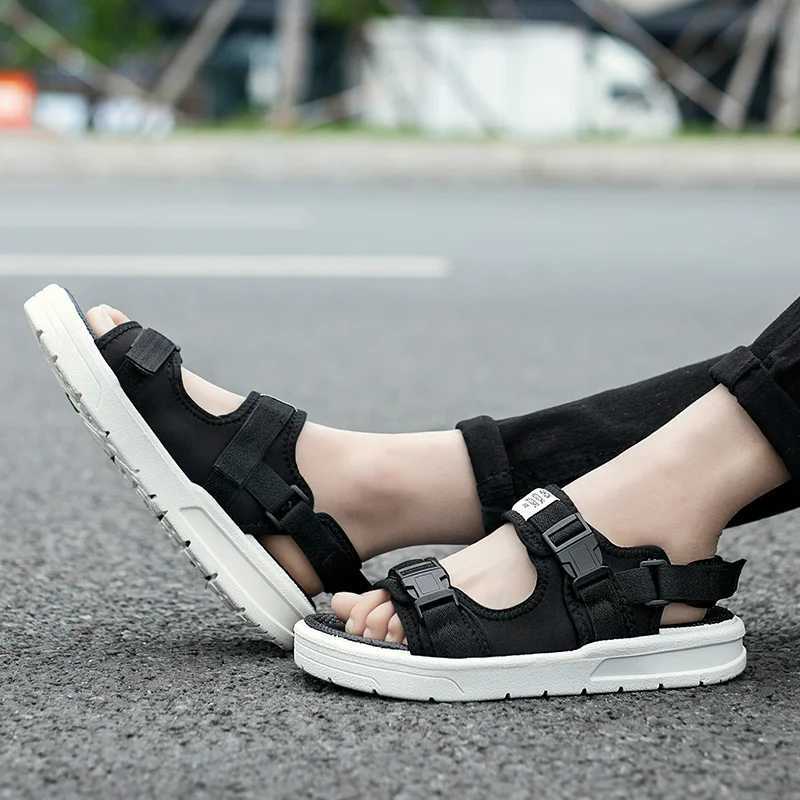 2024 Summer Mens Sandals Cfortable and Lightweight Hook Loop Men Ran Shoes Outdoor N-Slip Beach Sandals Flip Flop Sandals Y250320