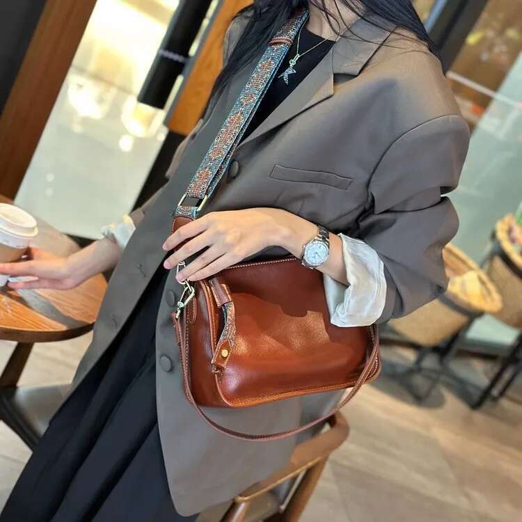 Women's Cowhide Genuine Leather Shoulder Bag Casual Designer Handbags Ladies Fashion Versatile Crossbody Bags For Female