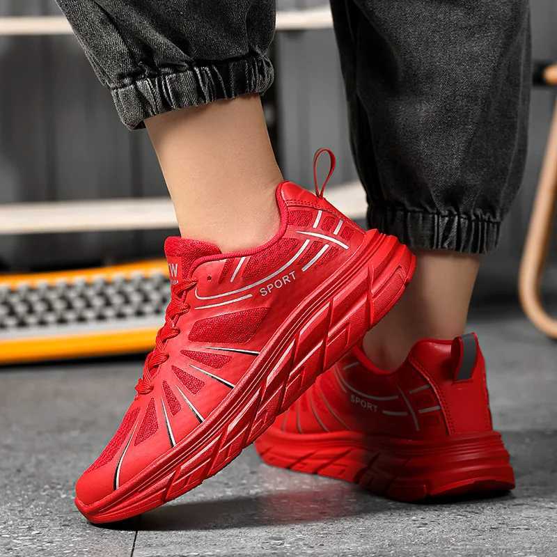 Yellow mens sports shoes summer sales 2025 casual running shoes mens breathable lightweight sports shoes mens platform coaching machine mens sports sh