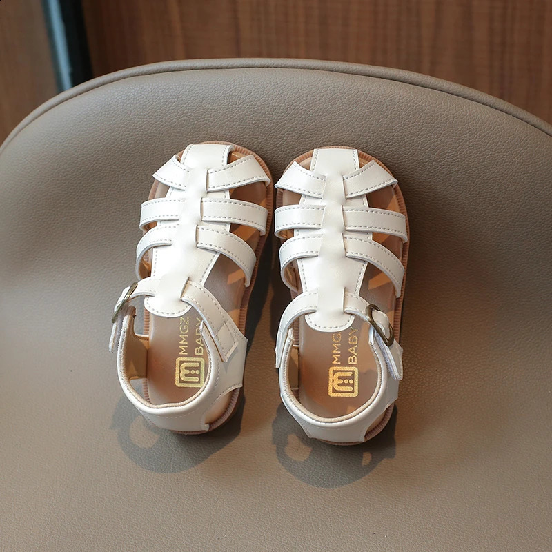 Preschool sandals 2024 summer baby beach shoes borns first walking boys and girls sports closed sole 250312