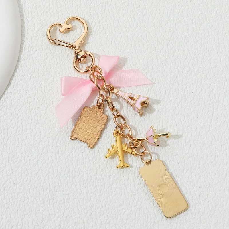 Pink Ticket Luggage Plan Eiffel Tower in Paris Enamel Keychain Love Romantic Key Ring for Women Girls Travel Enthusiasts GiftXJ250319