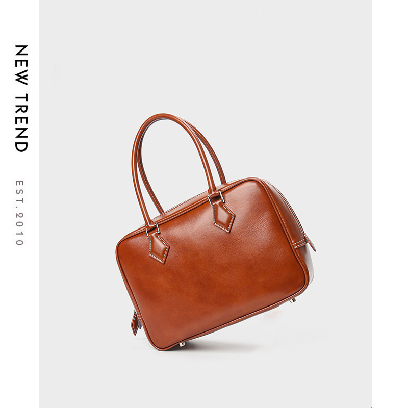 New Genuine Women S Top Layer Cowhide Bowling Ball Swift Leather Hand Held Small Square Bag Feather Bag Shoulder Bags