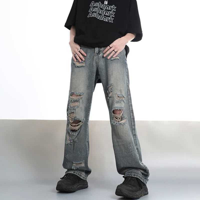 Mens Classic Baggy Straight Ripped Denim Pants Mens Fashion Cool Style Streetwear Jeans American Vintage Hip Pop Denim TrousersT250319
