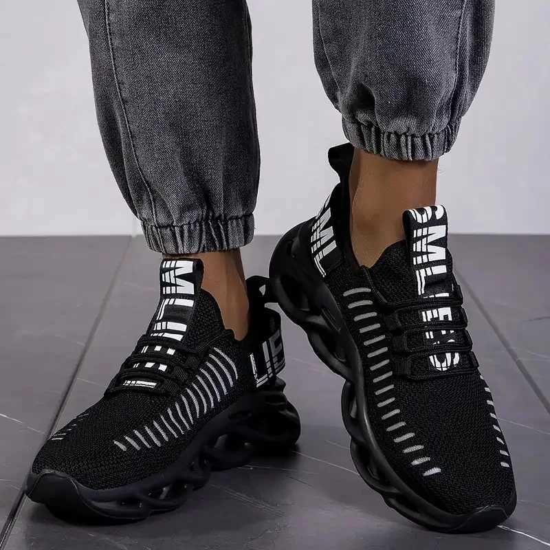 Lightweight mens running shoes comfortable breathable knitted shock-absorbing non slip sole womens outdoor running shoesW250320