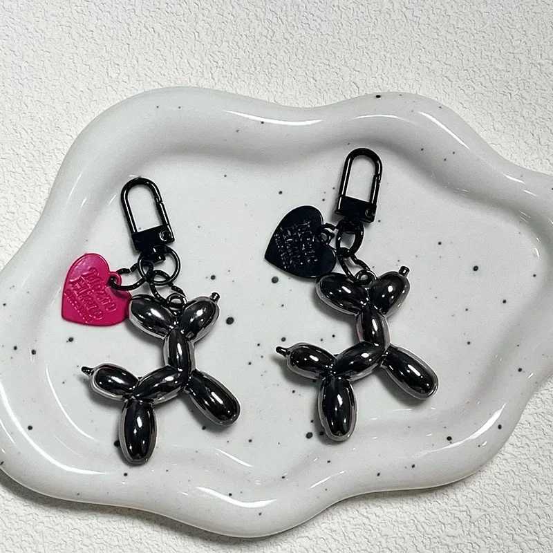 Fashion keychain punk balloon dog womens keychain bag pendant jewelry girl car keychain accessoriesXJ250319