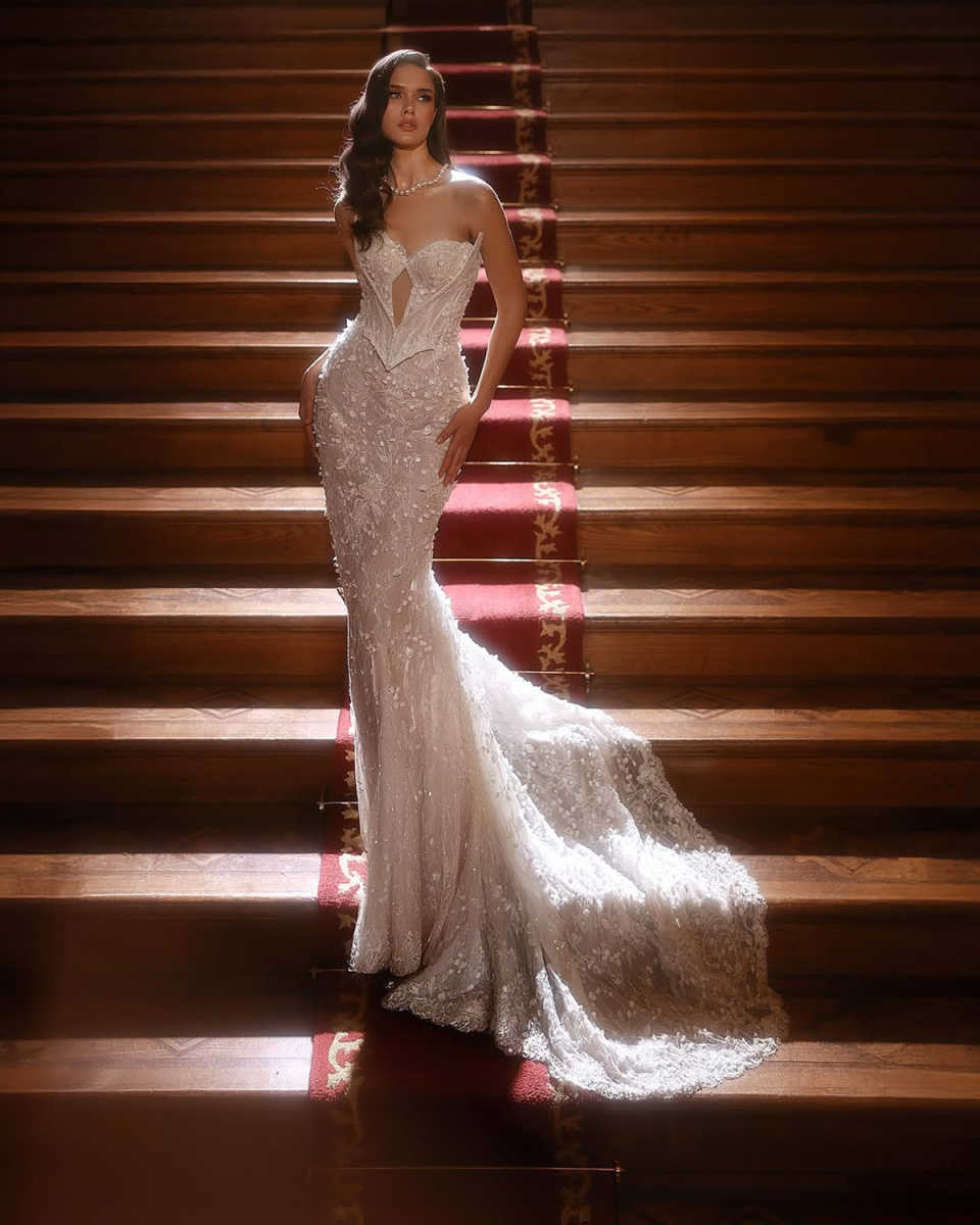 Tulle Mermaid Bridal Gown Illusion Neckline Appliques Elegant Wedding Dresses Vintage Bridal Gowns Robe De Mariage Sheath Sheer Back Customized Dress 