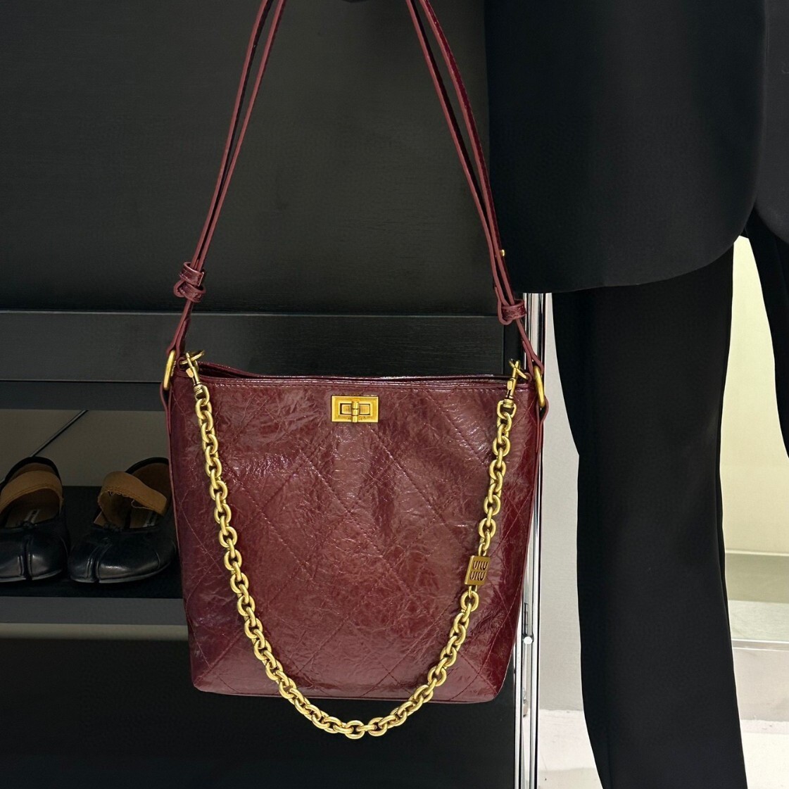 Autumn And Winter High-End Water Bucket Fragrant Wind Diamond Grid Chain Crossbody Small Bag, Women's Texture Bag