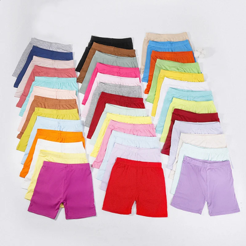 boy and girl shorts cghj chgjhk jhvjyh 250312