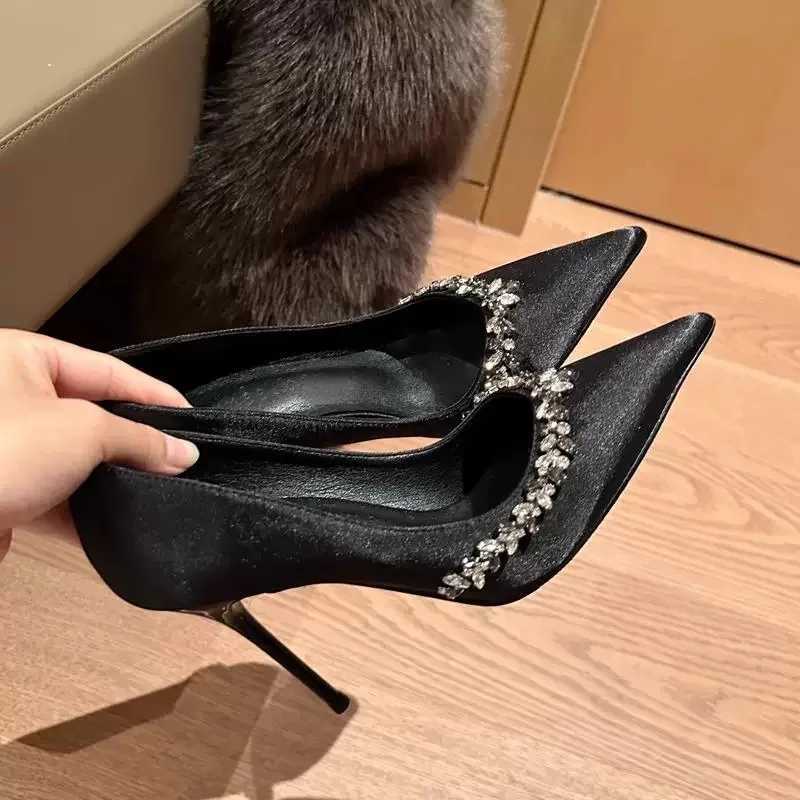 Spring New Thin Heel Shoes Fashion Pointy Shallow Mouth Patent Leather Glitter Set Foot Anti-slip Wear-resistant High HeelsC250319