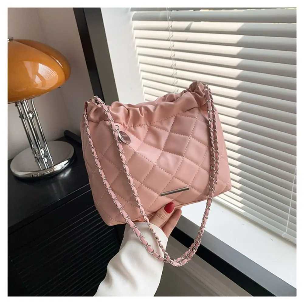 Rhombic Chain Bag Fashion Small Soft Leather Bucket Bag Lightwear Drstring Bag Ladies Girl Y250319
