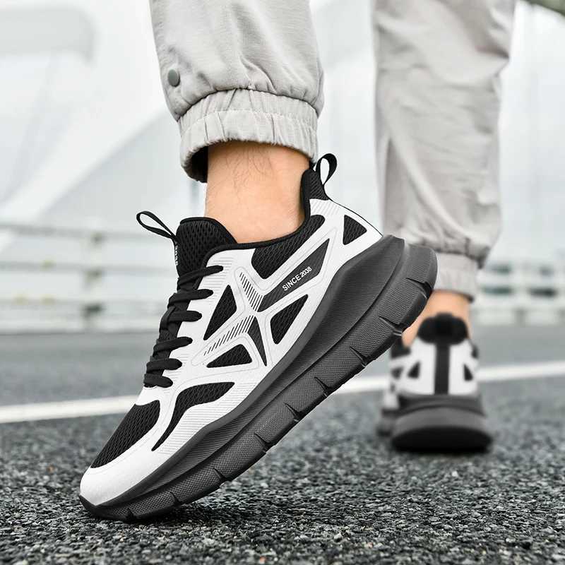 Flying electric running shoes lightweight mesh sports shoes mens platform running shoes marathon running shoes outdoor large mens running shoesW250320