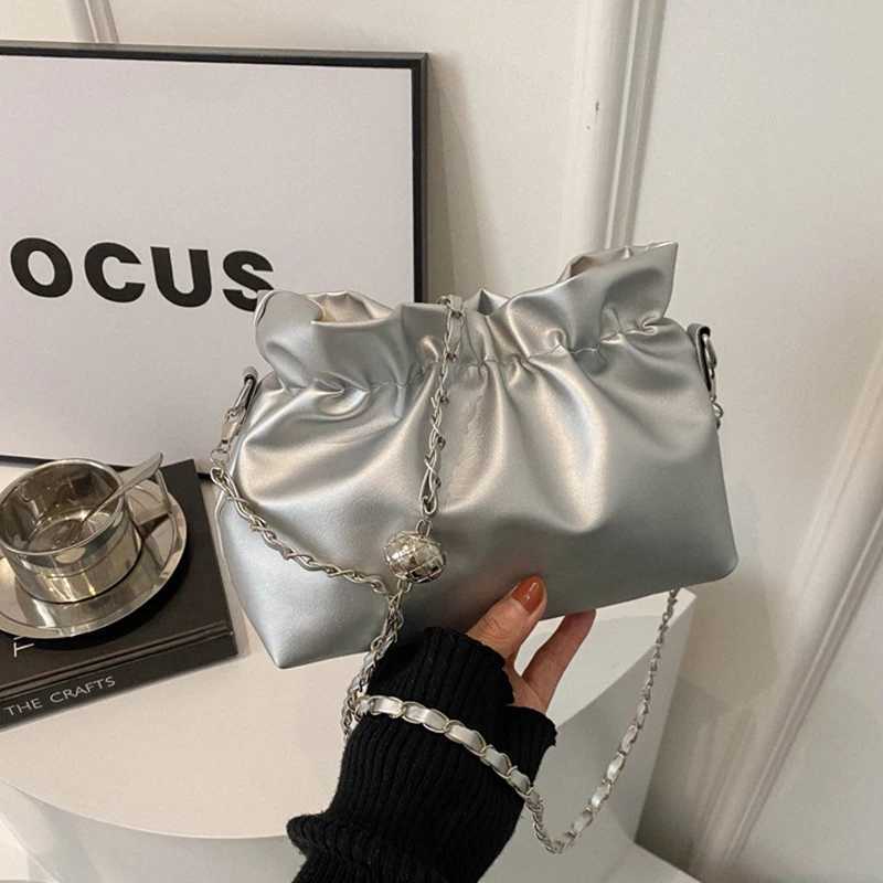 Womens Chain Bag Fashion Edition Classic Solid Color Cross Body Bag Drstring Shoulder Bag Silver Bucket Bag Y250319
