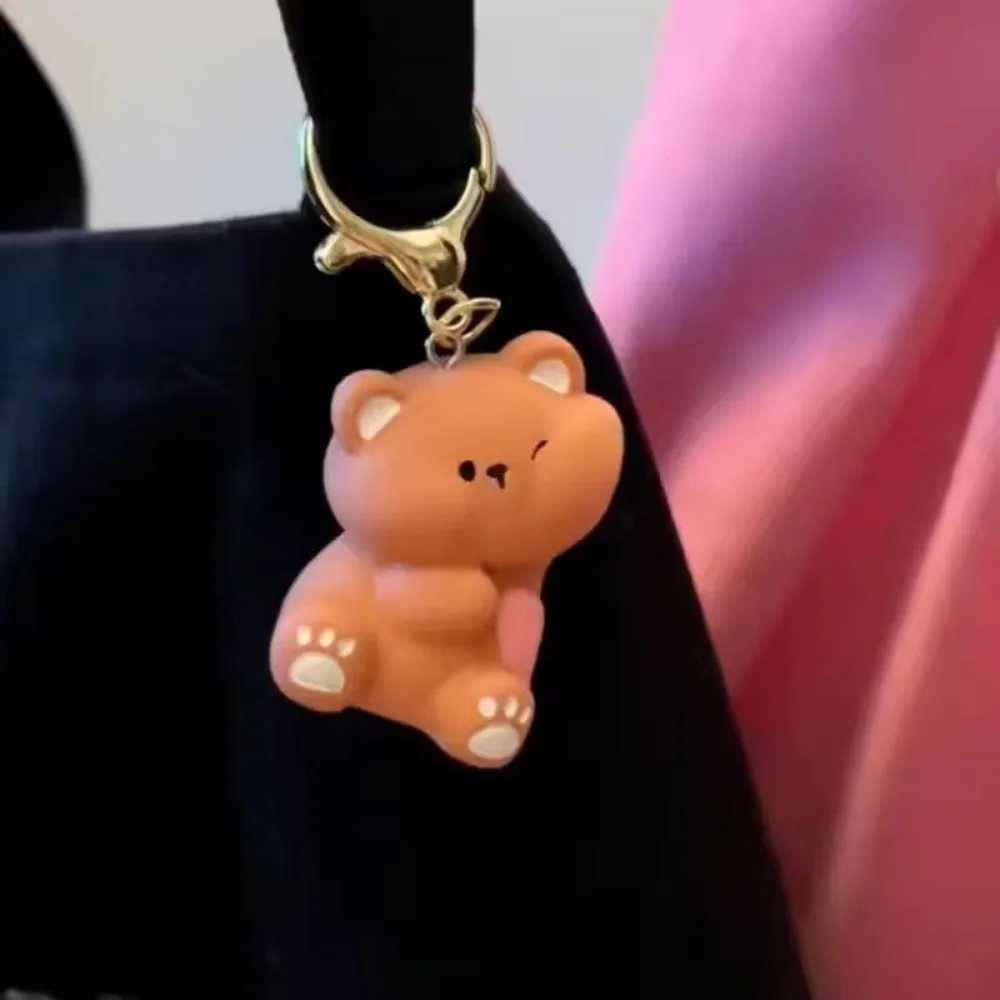 1 Cute Resin Bear Couple Magnetic Keychain Cartoon Animal Doll Bag Pendant Kawaii Keychain Couple GiftXJ250319