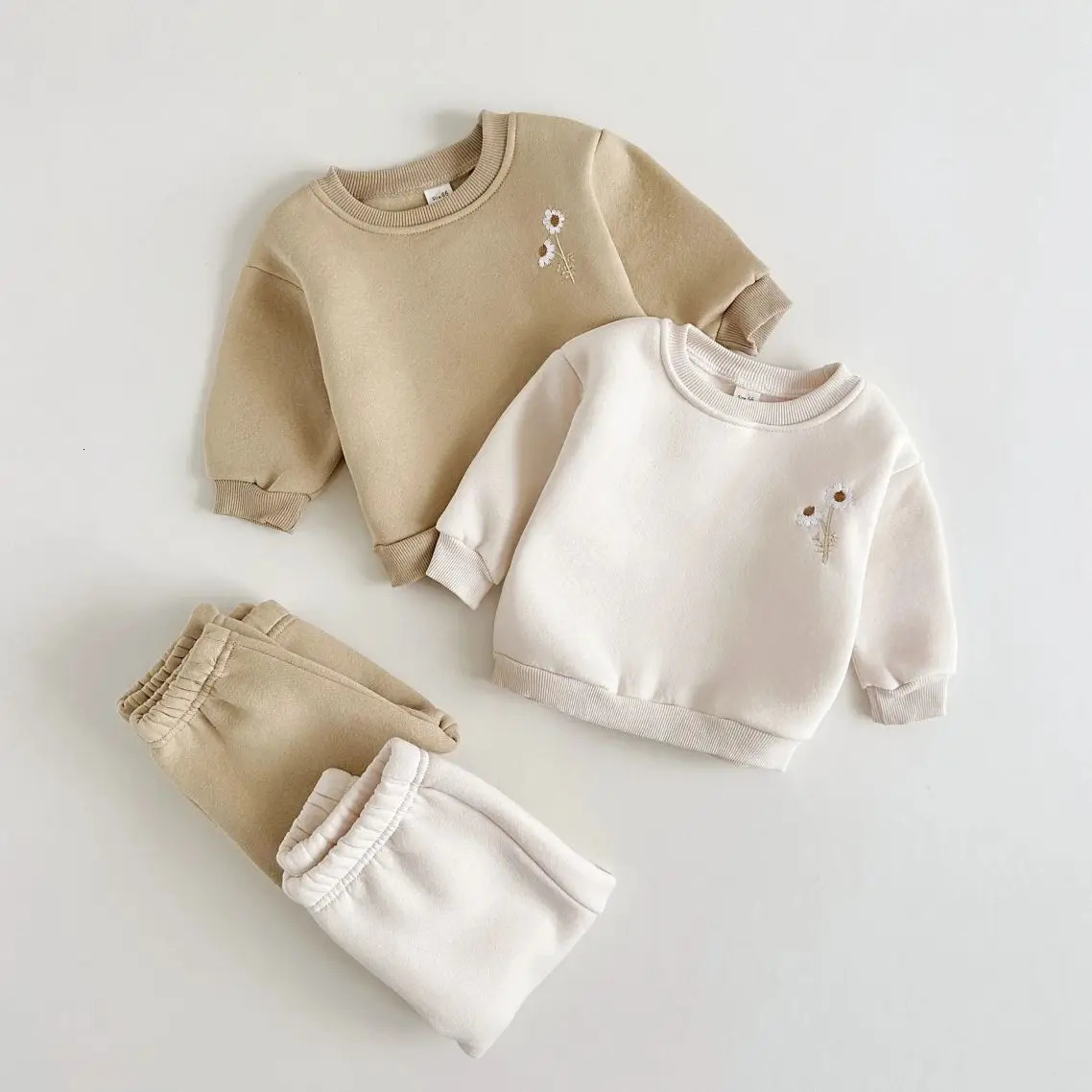Autumn Thick Clothes Baby Set Wool Embroidery Daisy Pullover SweatshirtRunning Pants Boys and Girls Basic Winter 2PCS 250319