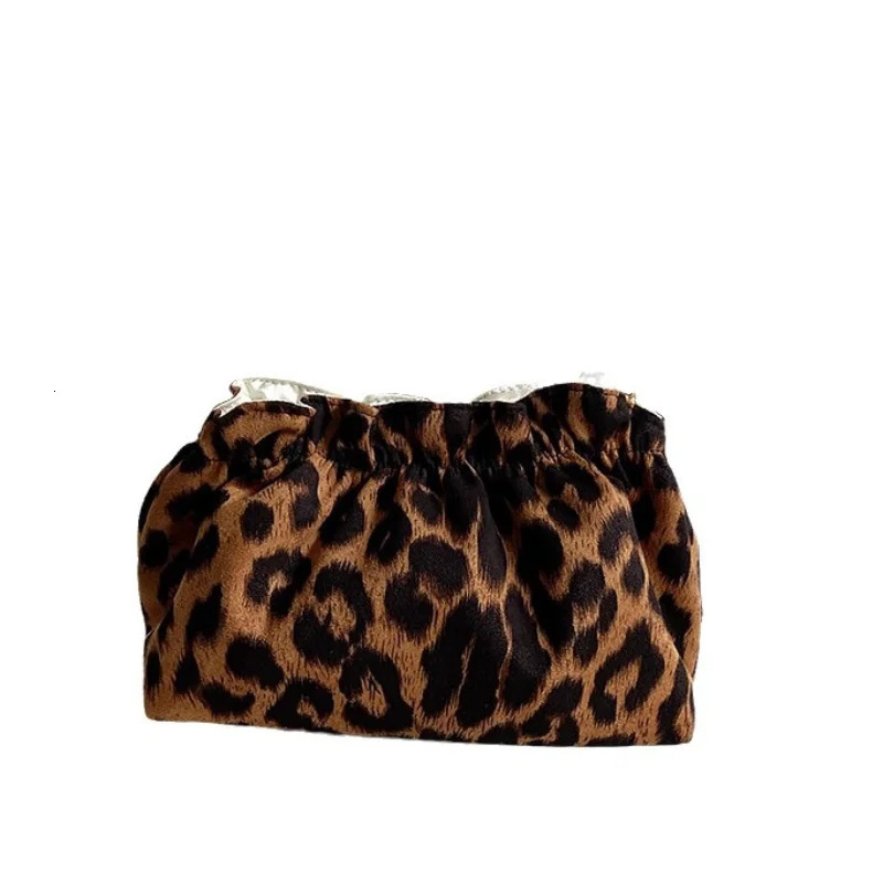 Womens Clutches Cosmetic Fashion Leopard Pearl Zipper Stylish Portable Cosmetic Storage Bags Girls Make Up Organizer Cion Purse 250314