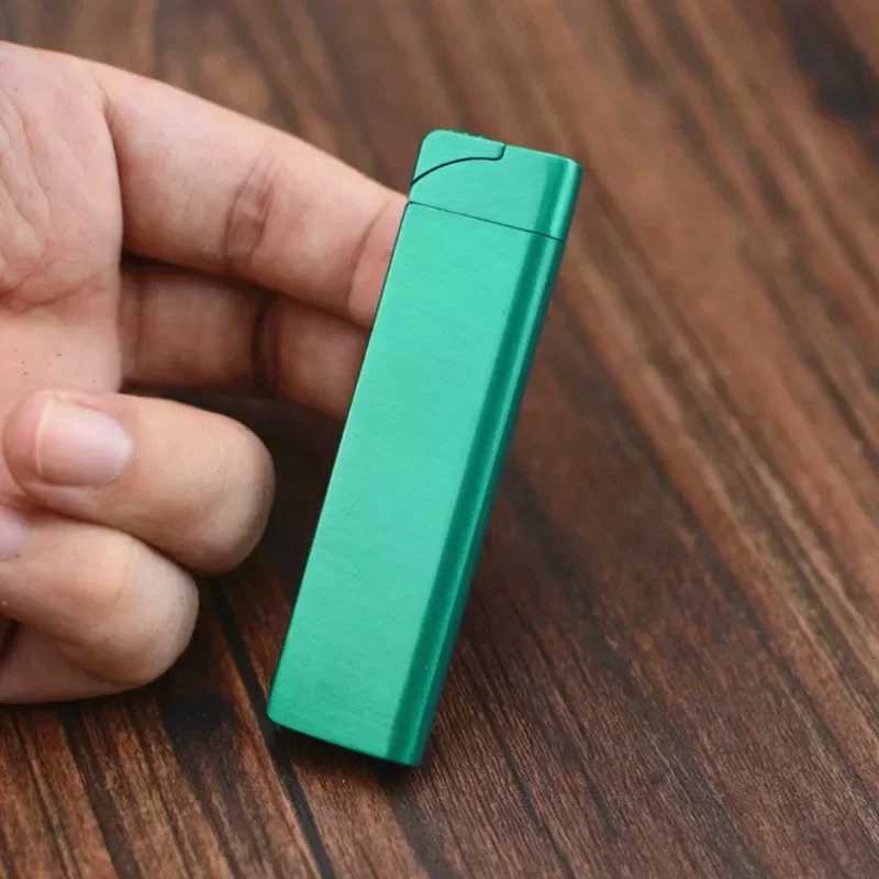 Mini Women Luxury Butane Lighter Solid Color Simple Design Lighters Green Flame Torch Lighter Ciggaretes Smoking AccessoriesC250320