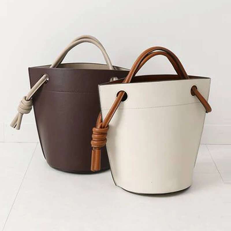 Personality Rope Knot Tote Bag For Women Designer Handbag Purse 2024 New In Fashion Ladies Simple Commuting Wrist Bucket