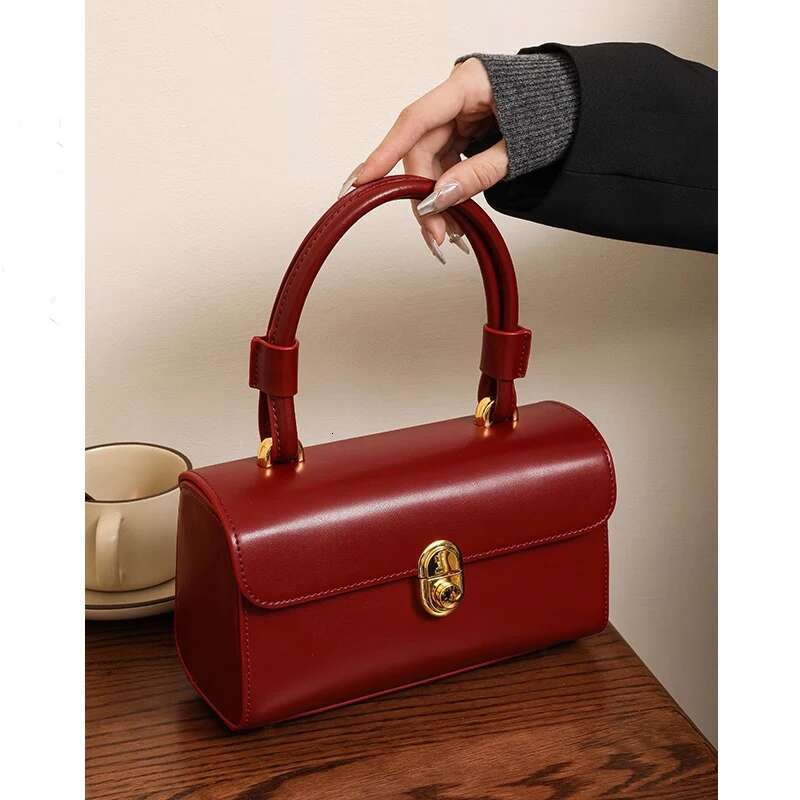 2025 New Design Bag Red High Quality Large Capacity Handbag Korean Elegance Light Luxury Women's Multi Functional Shoulder Bag Wallet