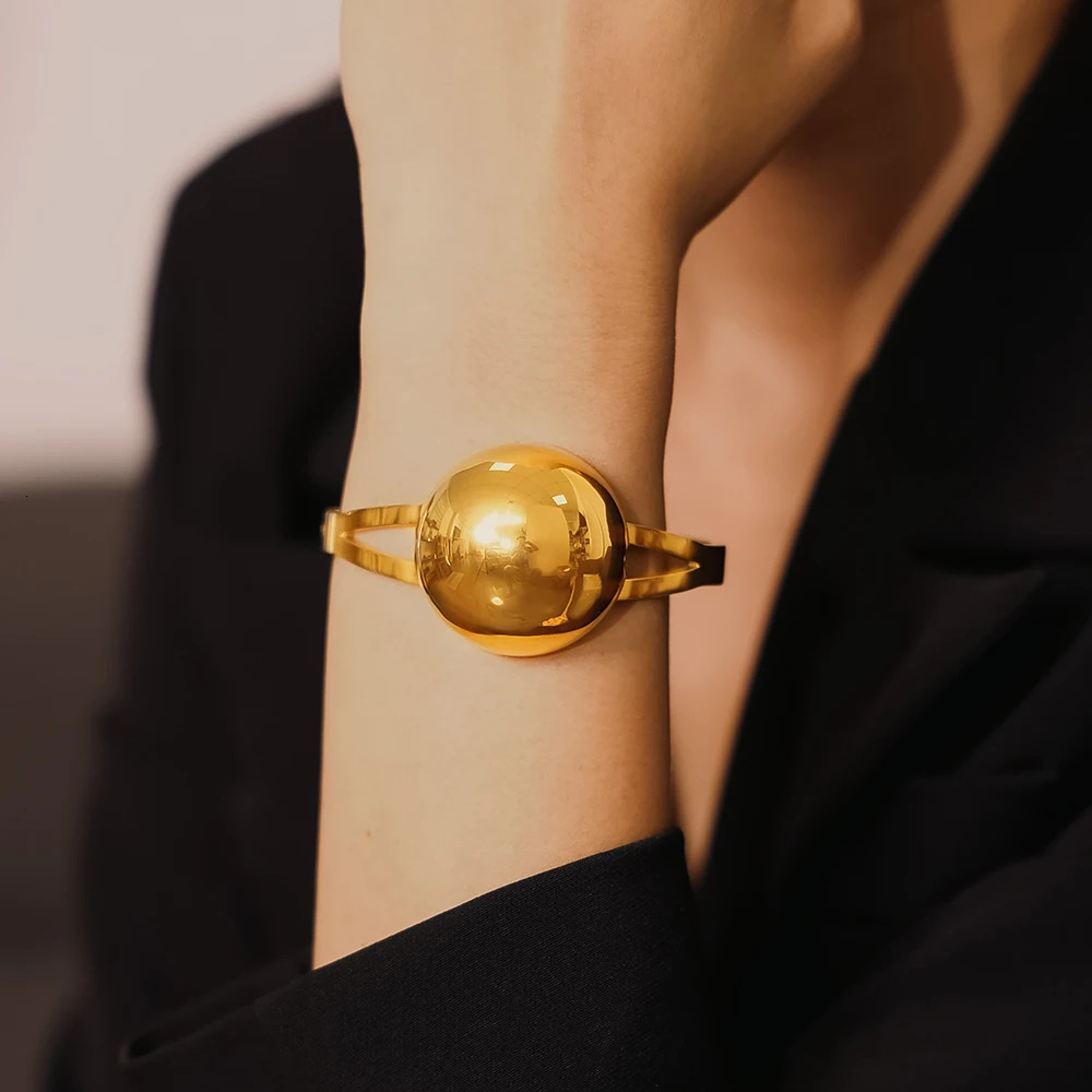 Shiny Ball Stainless Steel Bracelet for Women Plated Gold Geometric Fashion Hollow Bangle Jewelry Gift Wholesale 250320